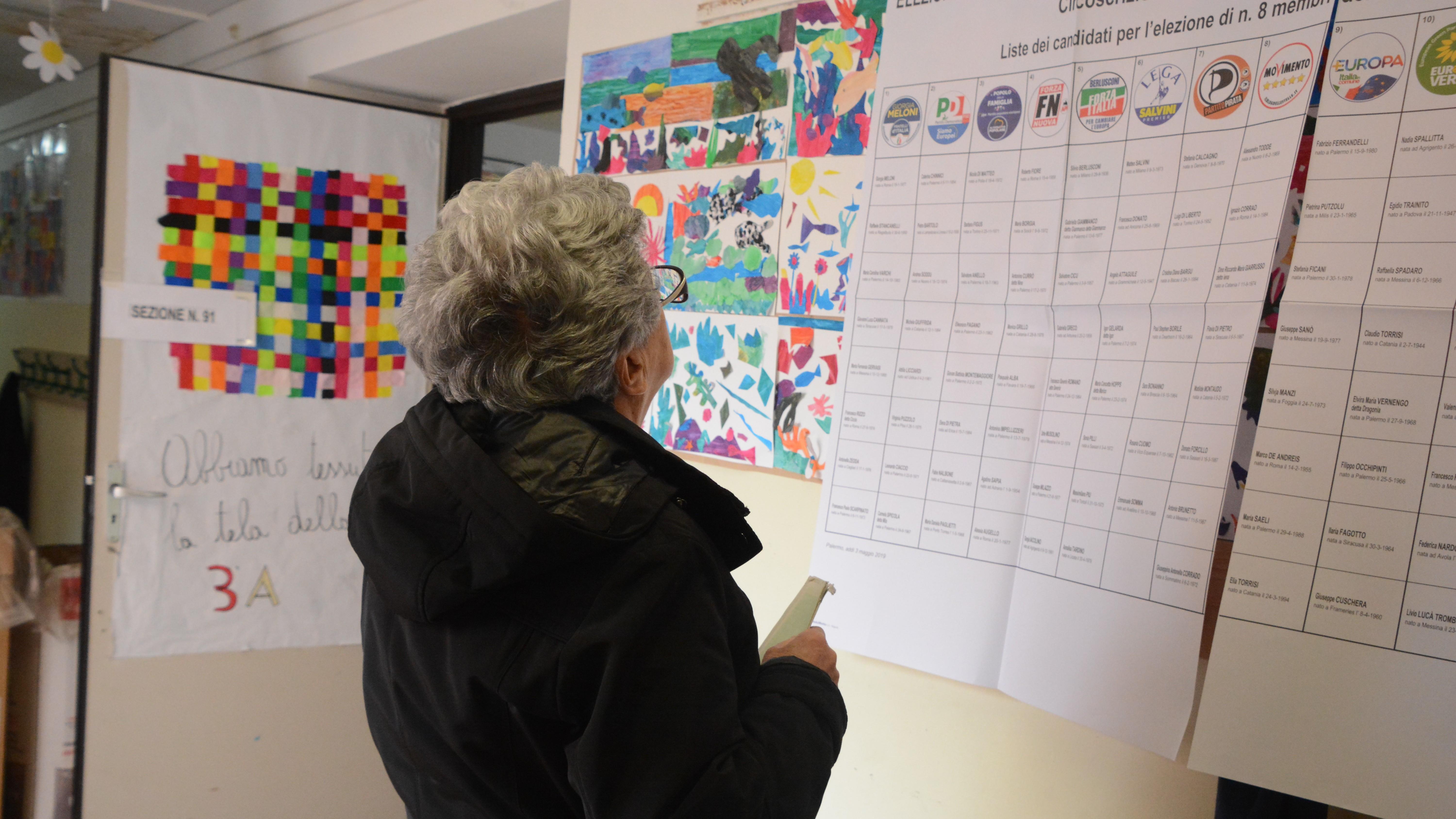 Paesi diversi con gli stessi candidati, anche in Sardegna il trucco delle liste gemelle