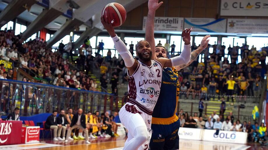 Adrian Banks i migliori per la Libertas (foto Stick)