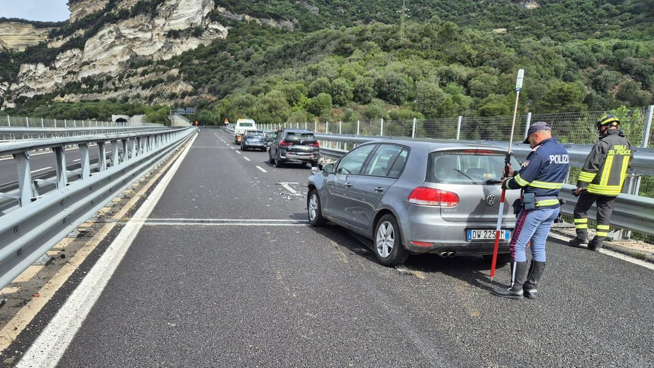 Sassari, incidente a catena sulla 131: tra i 4 feriti anche una donna incinta