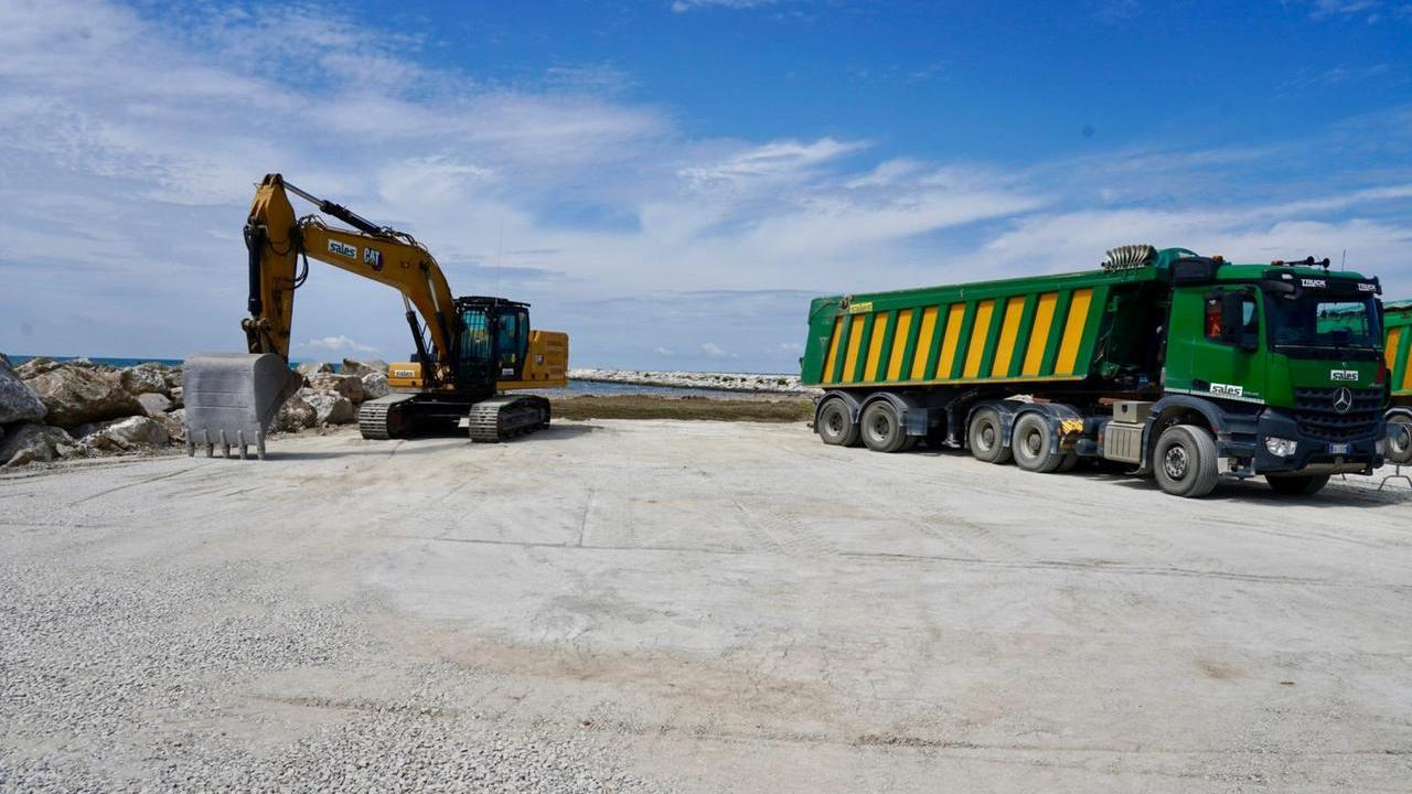 I lavori alla Darsena Europa (foto Stick)