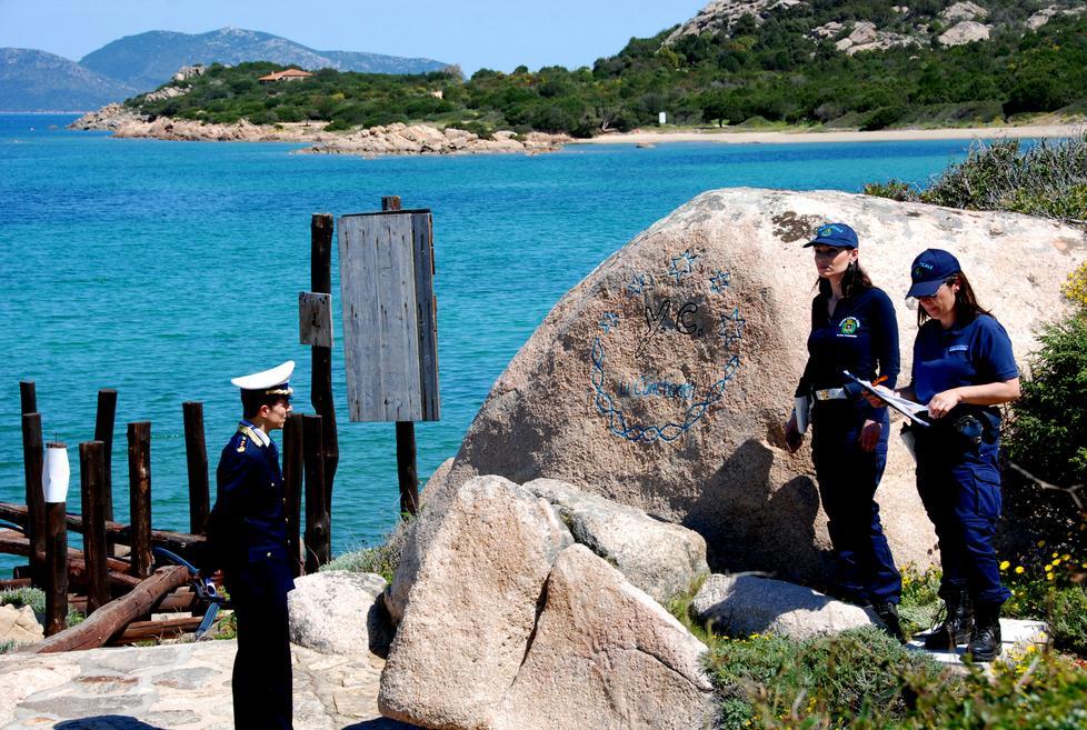 Ripascimento abusivo a Olbia, sigilli a un'area davanti all'hotel 