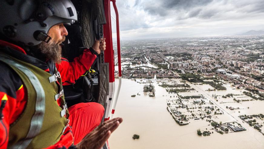 I danni dell’alluvione del 2023 nella Piana visti dall’elicottero