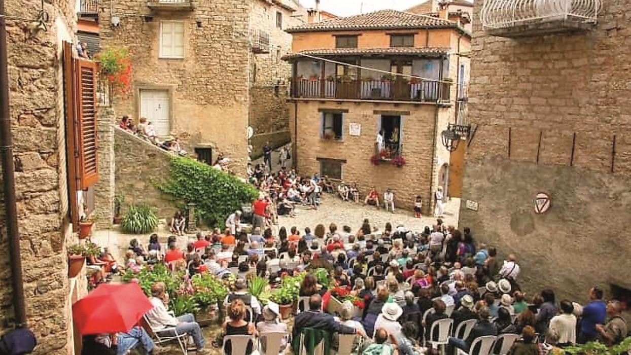 A Gavoi torna “L’isola delle Storie”: ecco tutti gli ospiti annunciati