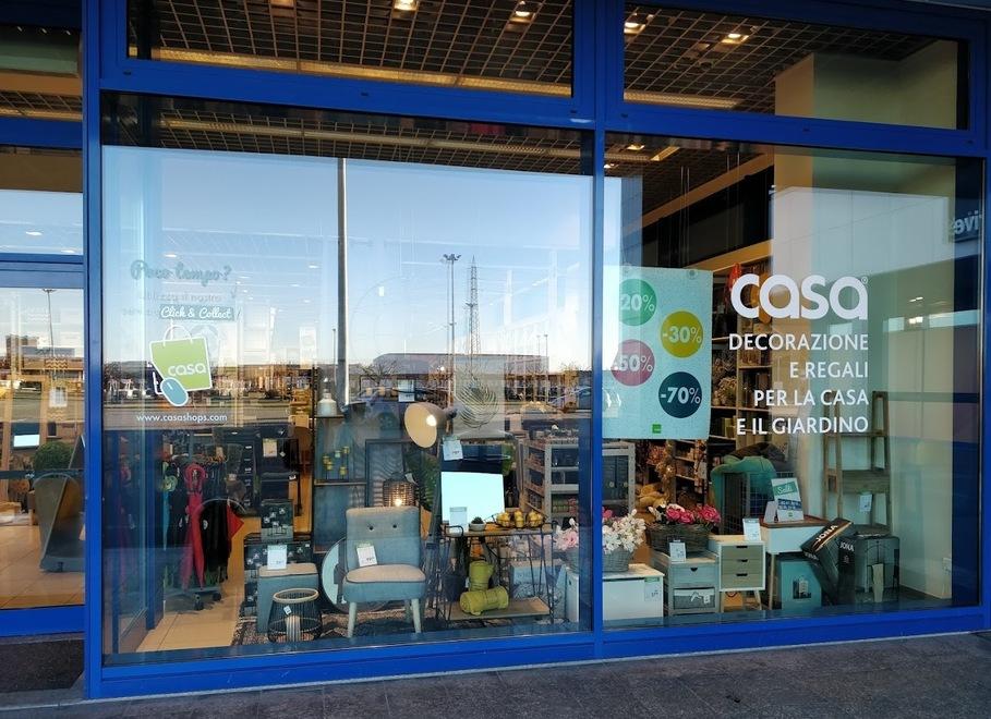 “Casa”, svendita in via Loves e negozio con i giorni contati