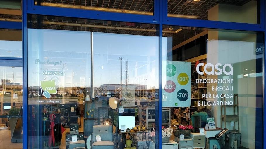 “Casa”, svendita in via Loves e negozio con i giorni contati