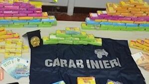 Hashish dalla Spagna via corriere. Nei “locker” di Ferrara oltre 15 kg di droga<br>