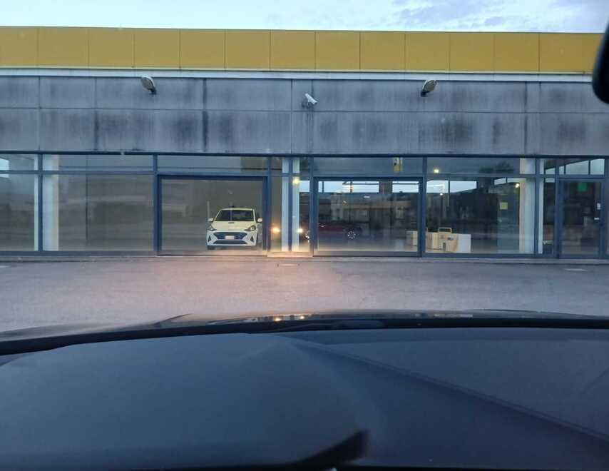 Azzolini Car, un altro schiaffo. Copparo, sequestrate le auto dei clienti