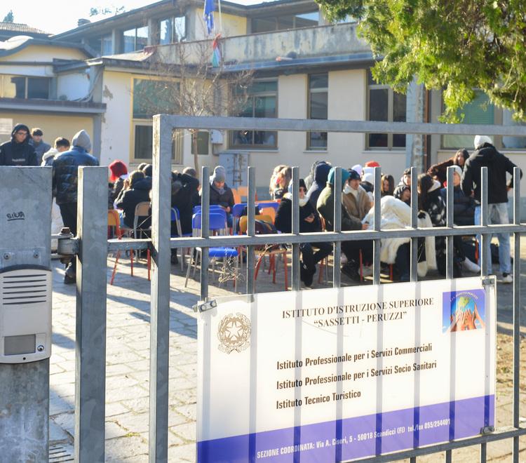 Cosa Nostra a scuola: bidello licenziato dopo la condanna