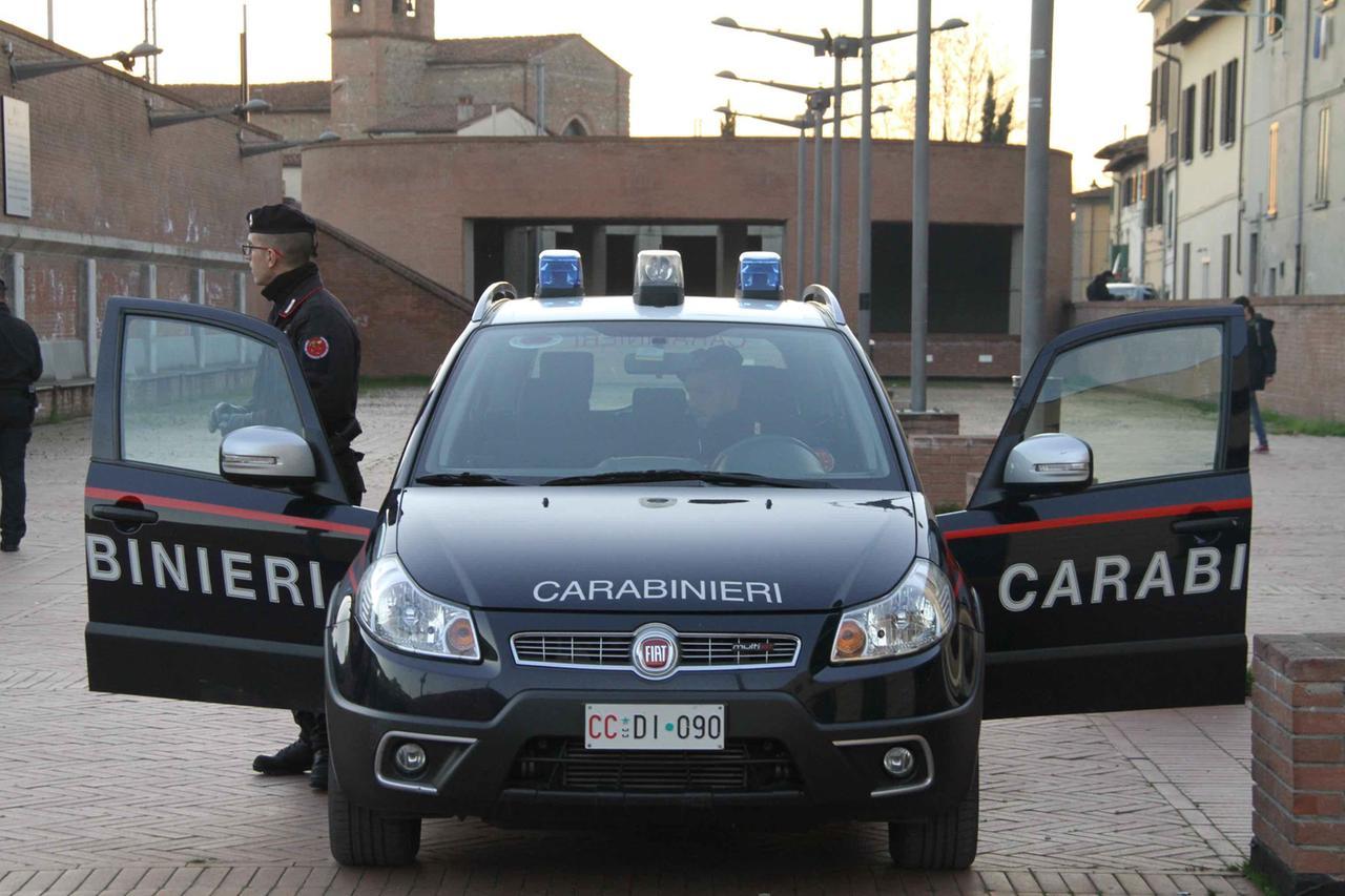 
	I carabinieri alla stazione di Porta al Serraglio

