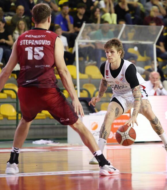 Uno scatto per sognare. Ora le sfide in trasferta per le due termali nei playoff