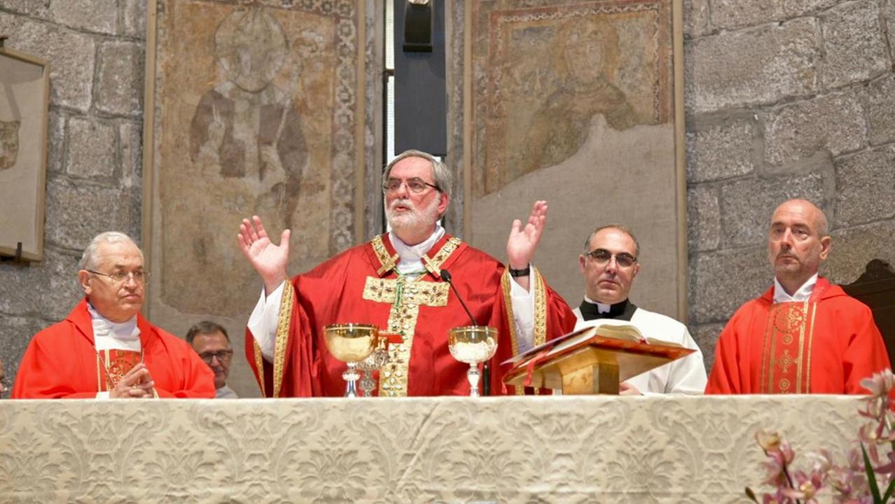 Olbia, il vescovo dedica l’omelia di San Simplicio all’accoglienza degli immigrati