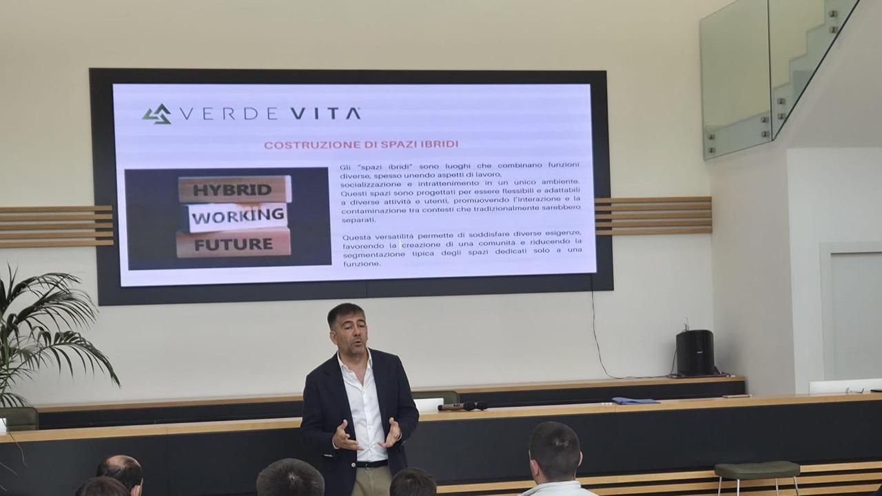 Credete in voi stessi e nei vostri sogni: da Verde Vita il messaggio agli studenti