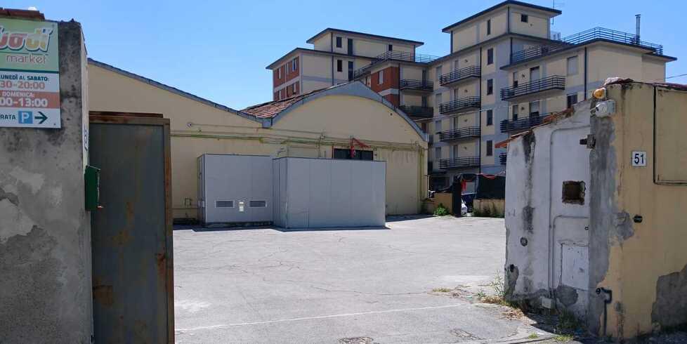 Prato, festino mortale nel club: cliente stroncato da alcol e droga<br>
