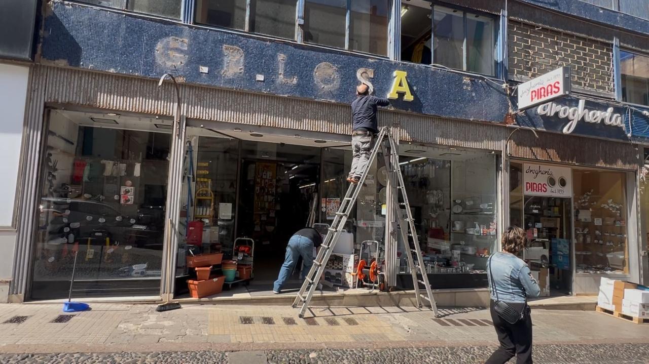Chiude la storica ferramenta di Sassari: dava lavoro a venti persone