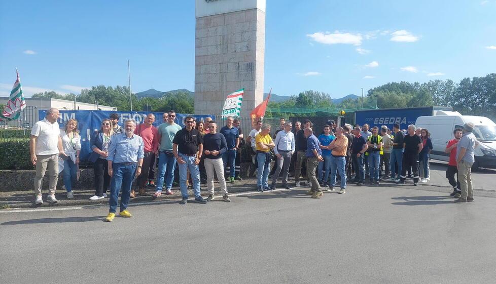 
	Il presidio dei lavoratori all'esterno dell'azienda di Mugnano (Lucca)

