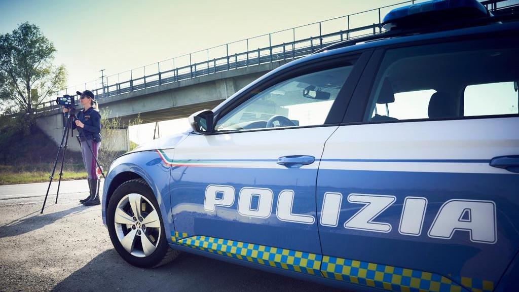 Cadelbosco Sopra, scontro tra un auto e una moto: due feriti gravi