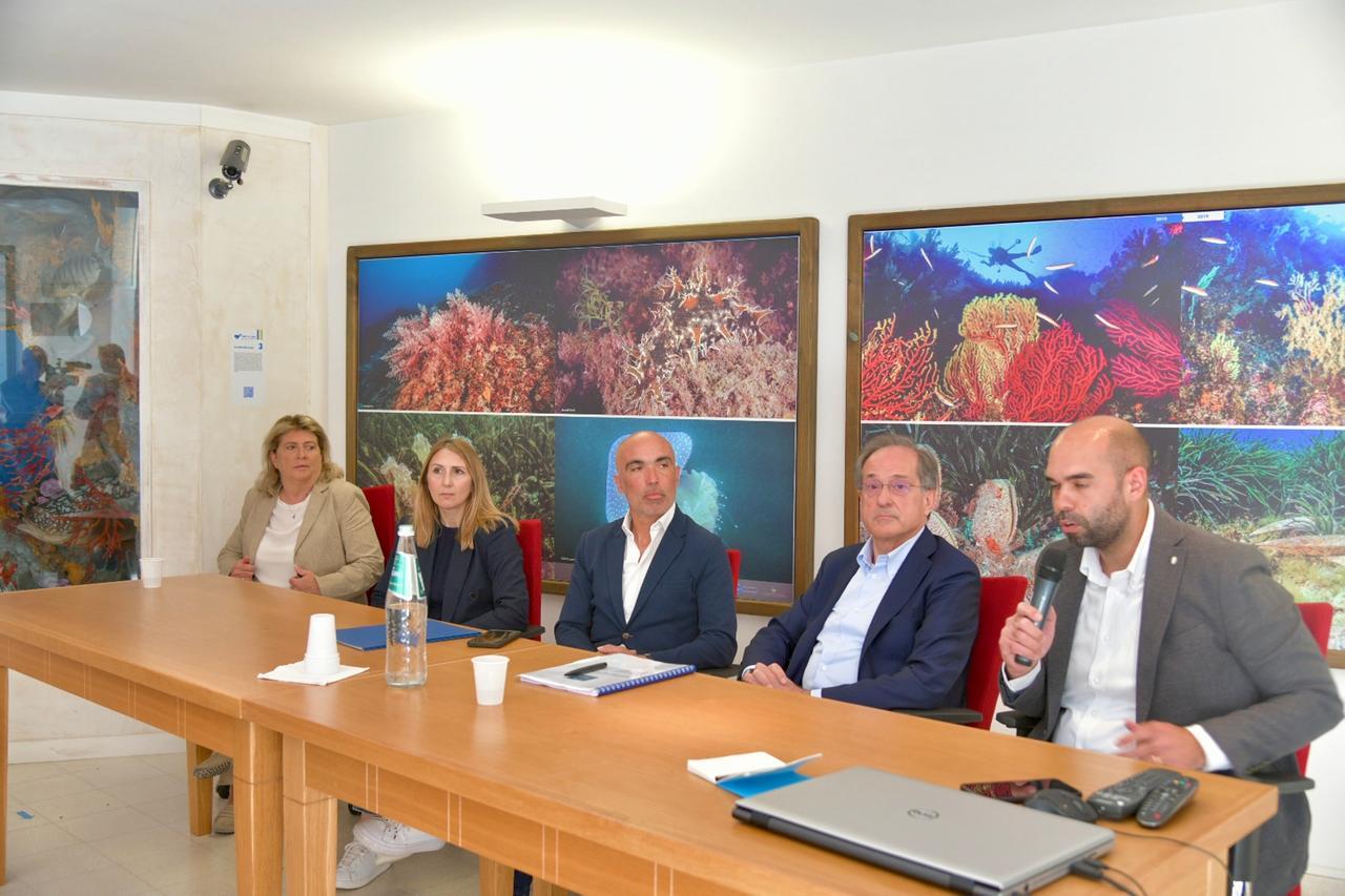 
	Un momento della consegna della certificazione

