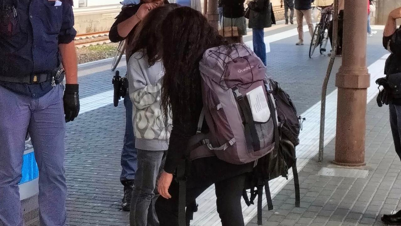 «Io, mia moglie e mio figlio disabile buttati fuori dal treno perché avevamo i biglietto del treno dopo»
