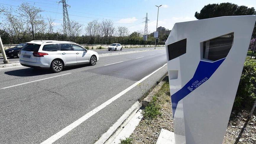 Livorno, il prefetto autorizza quattro nuovi autovelox: il piano delle attivazioni