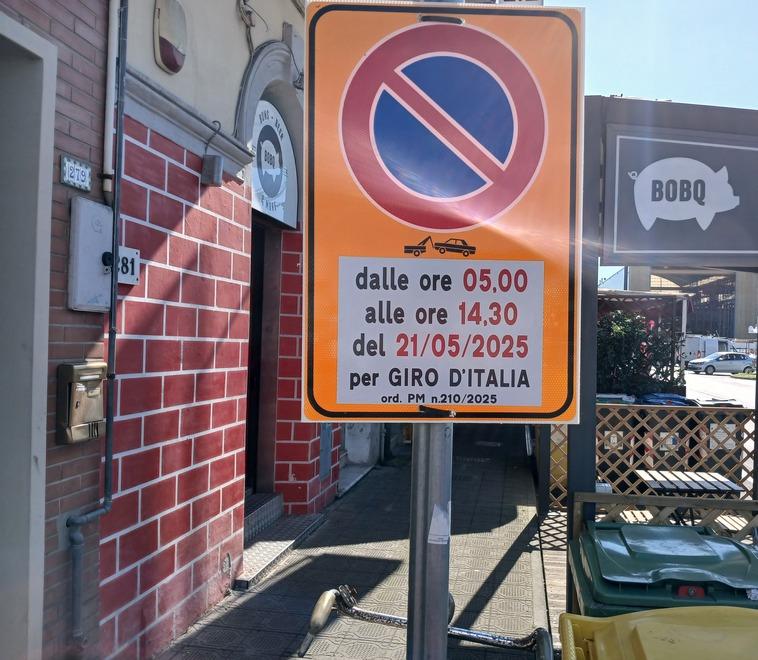 Giro d’Italia a Viareggio, ecco dove mercoledì sarà vietatissimo parcheggiare