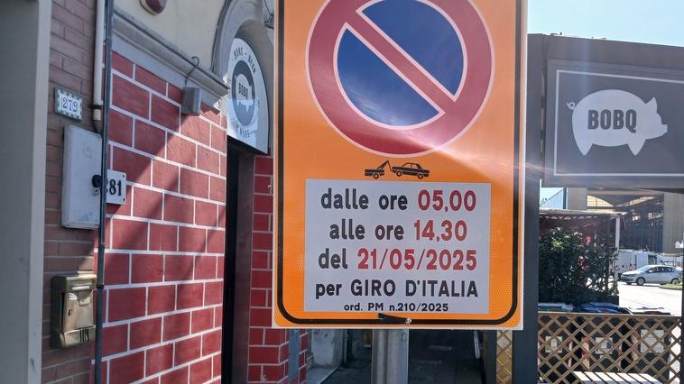 Giro d’Italia a Viareggio, ecco dove mercoledì sarà vietatissimo parcheggiare