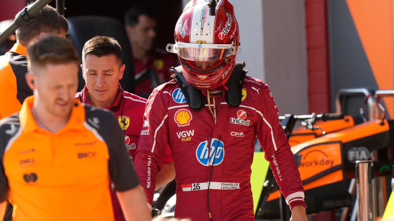 Leclerc: «Chiediamo scusa ai tifosi, la macchina non va». Hamilton: «In gara ce la metteremo tutta»