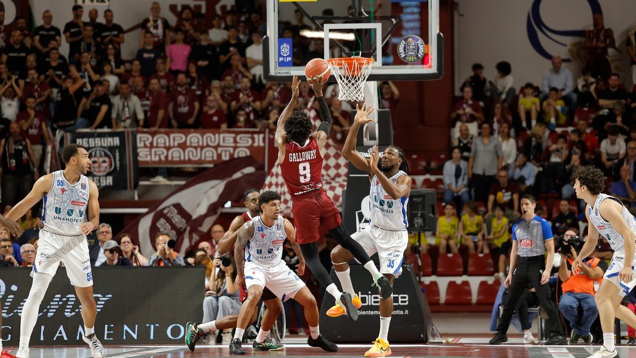 La Unahotels riesce a far paura agli Shark ma è Trapani a portare a casa Gara 1