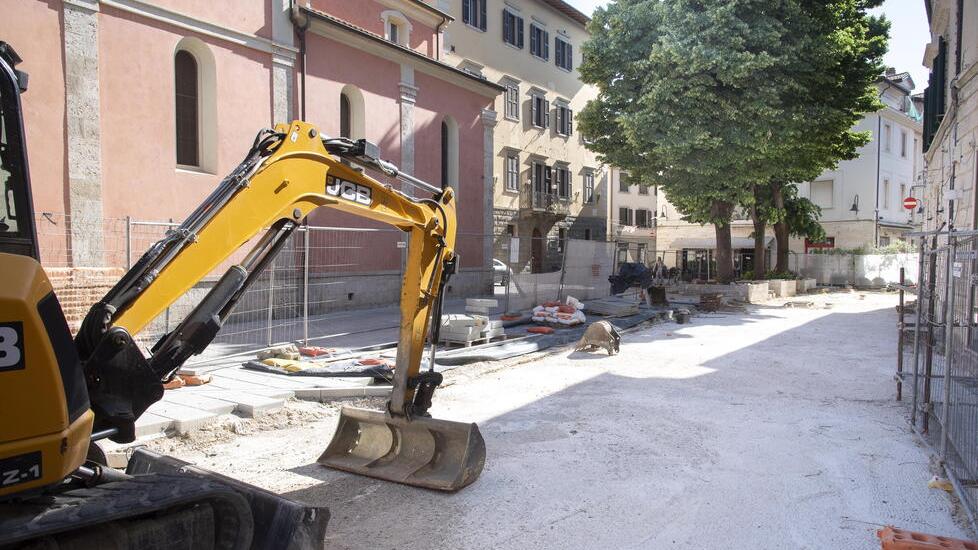 Grosseto, lavori infiniti in centro storico: «L’assessore deve dimettersi»