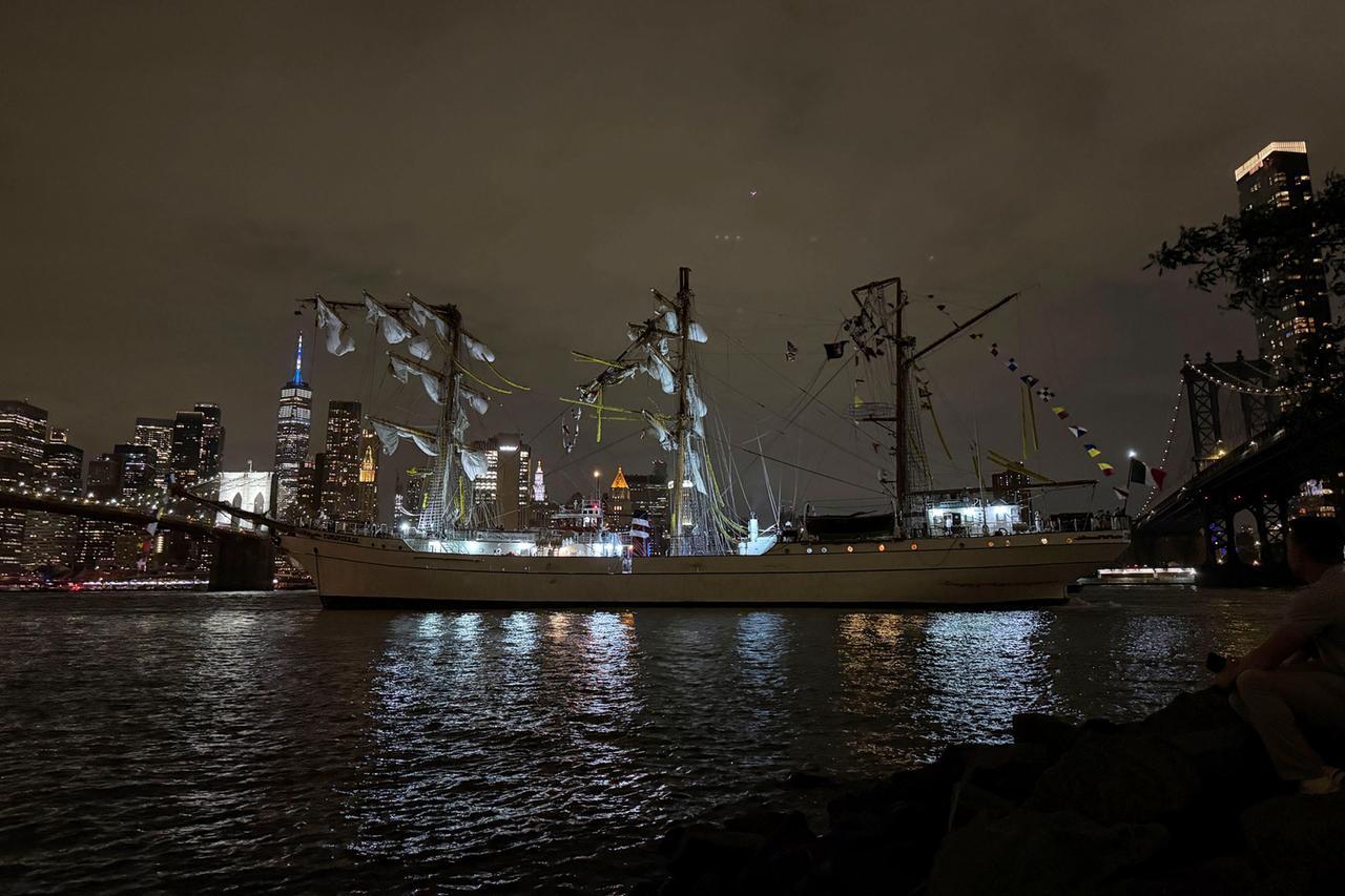 
	La nave messicana

