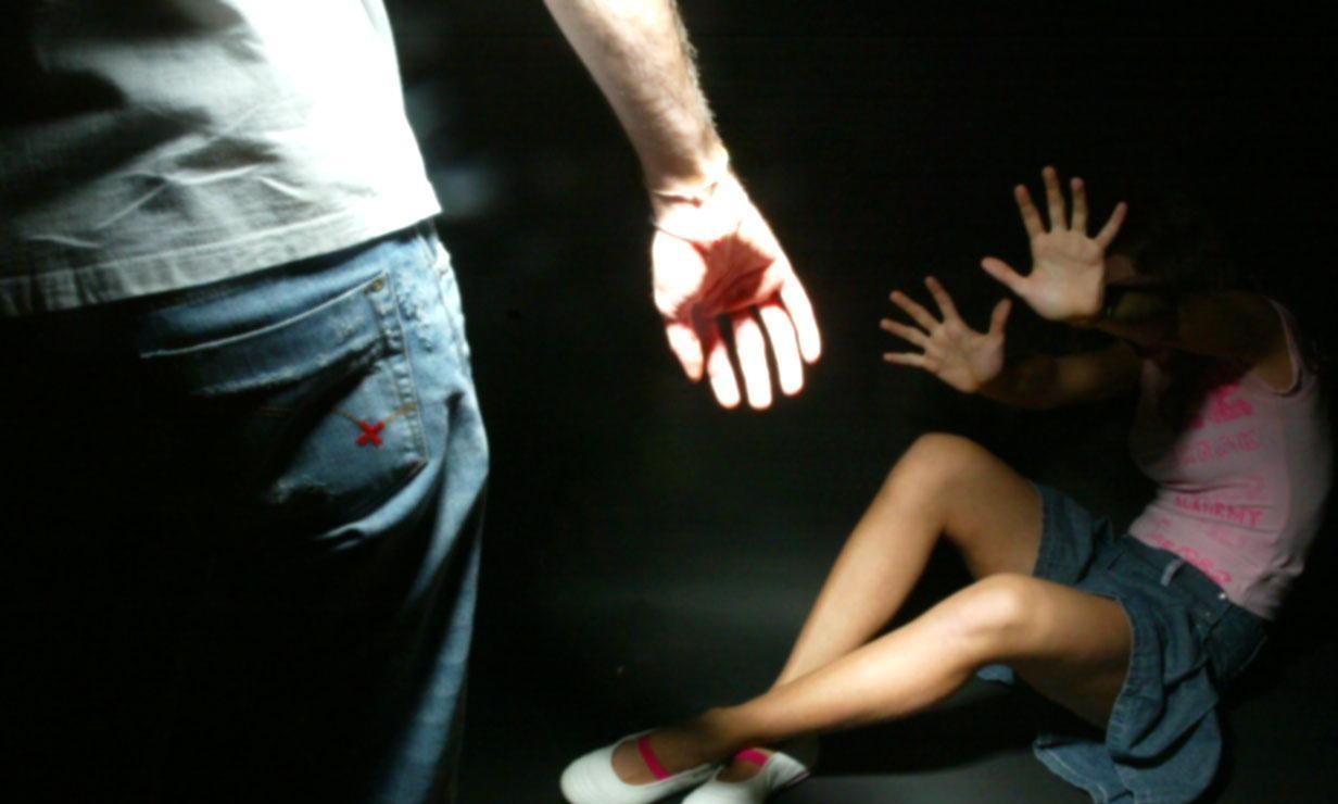 Picchia e maltratta la compagna: finisce in carcere