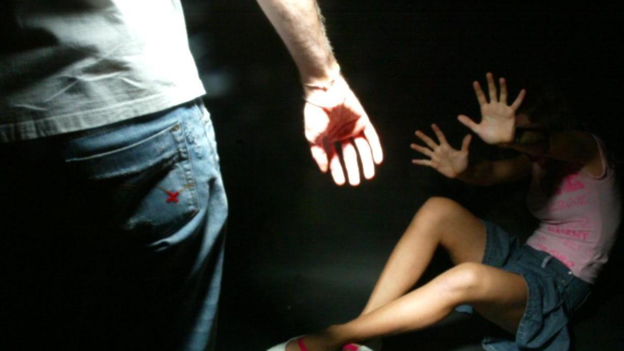 Picchia e maltratta la compagna: finisce in carcere