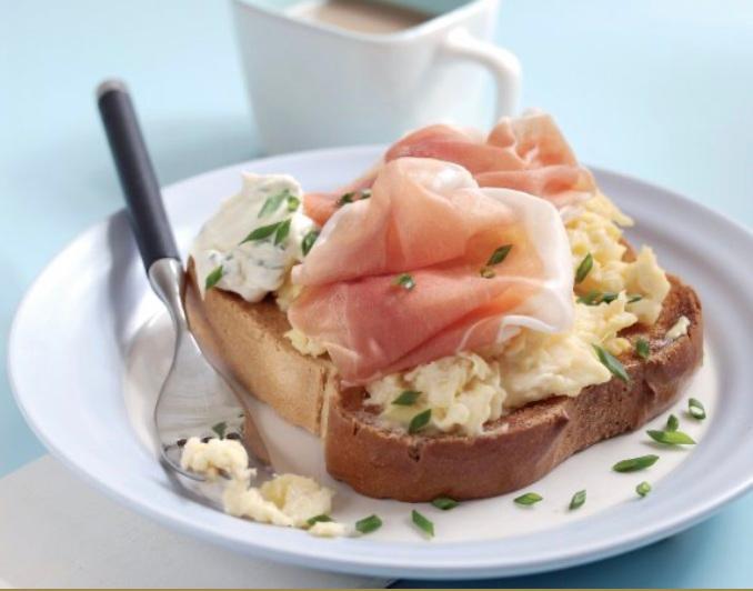Colazione, pranzo, aperitivo: tre ricette con il Prosciutto di Parma