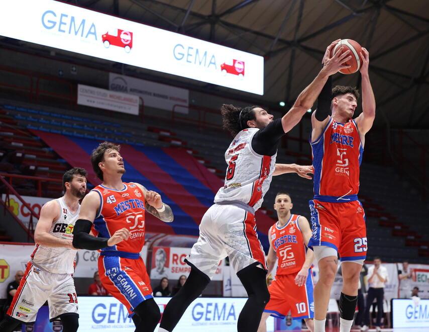 Montecatini, la T Gema si arrende nel finale: si deciderà tutto al Palacarrara