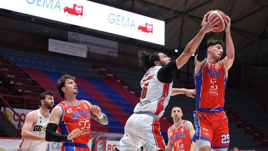 Montecatini, la T Gema si arrende nel finale: si deciderà tutto al Palacarrara