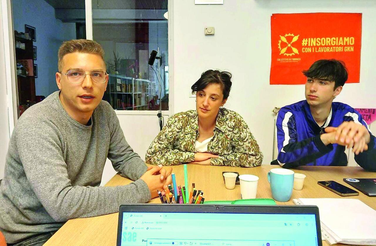 
	Luca Toscano, Francesca Ciuffi e Arturo Gambassi del Sudd Cobas

