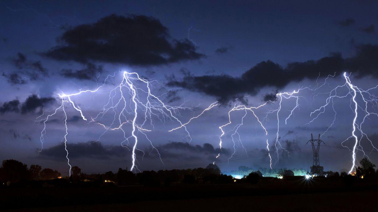 Attesi forti temporali in Toscana