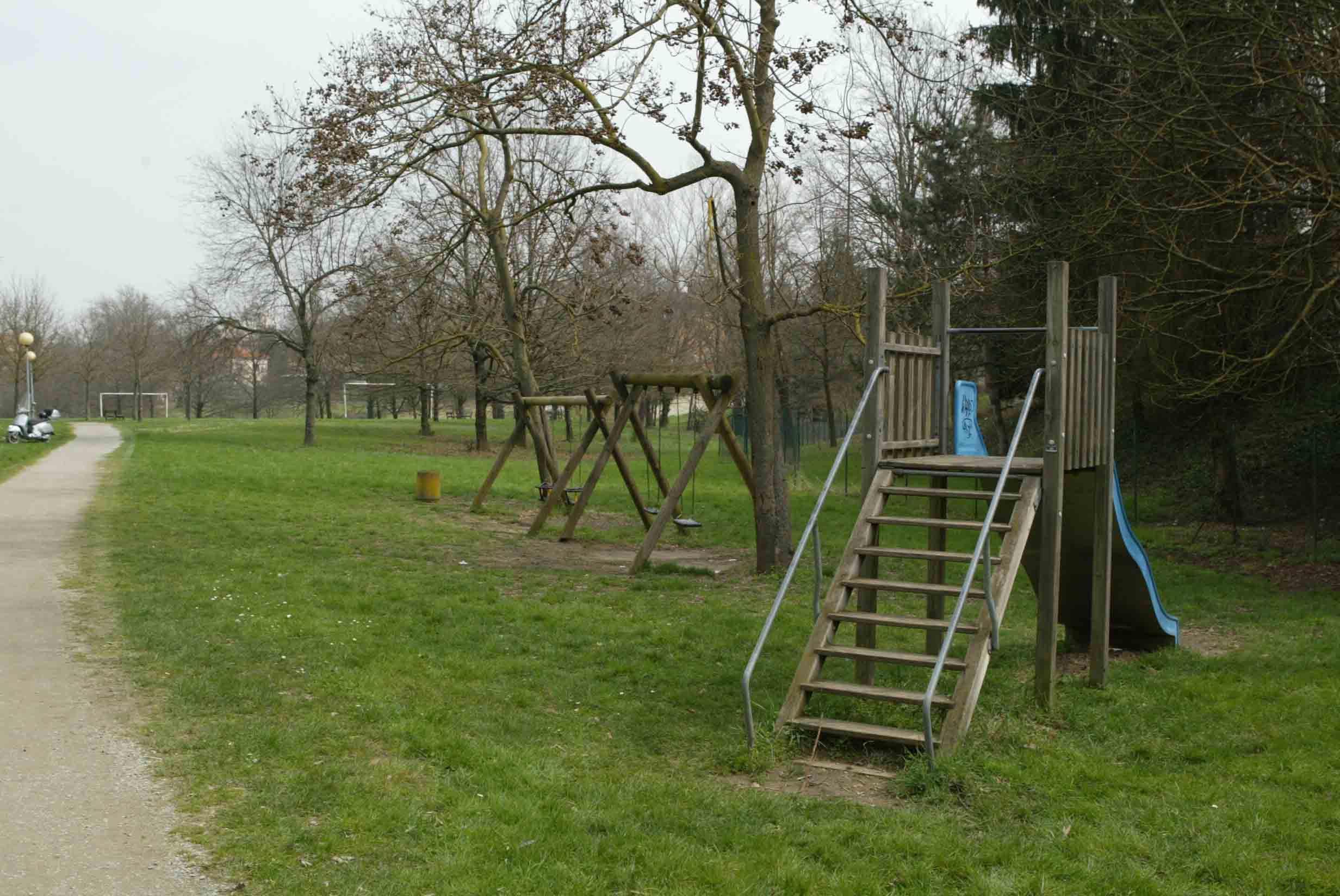 Allarme eroina al parco, ma era veleno per topi