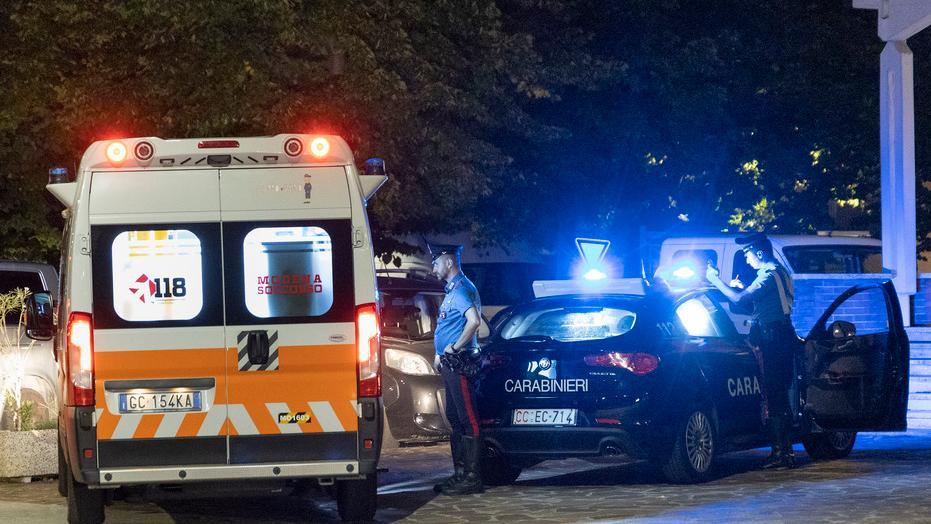 Ambulanza e carabinieri