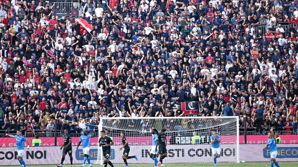 Serie A, verso Napoli-Cagliari: la storica rivalità, lo spareggio del ‘97, la possibile vendetta