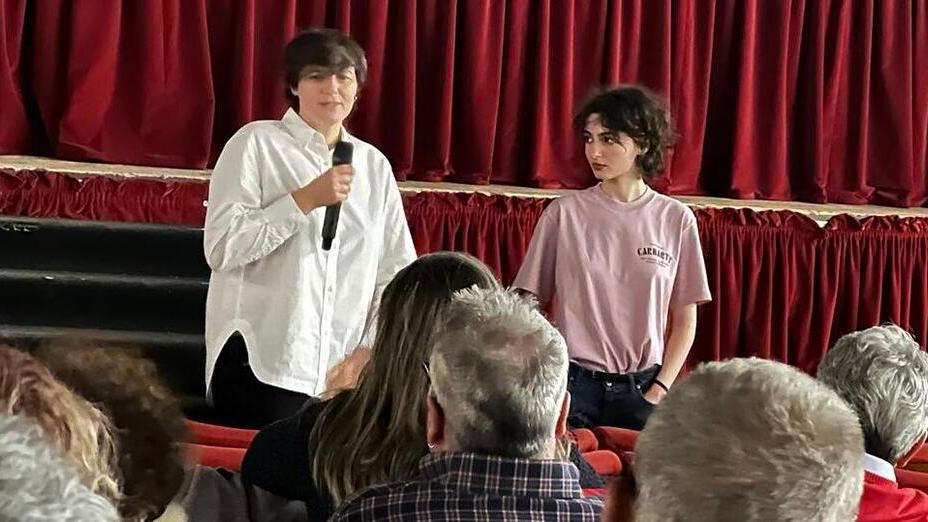 Da sinistra Sara Petraglia e Tecla Insolia rispondono alle domande del pubblico 