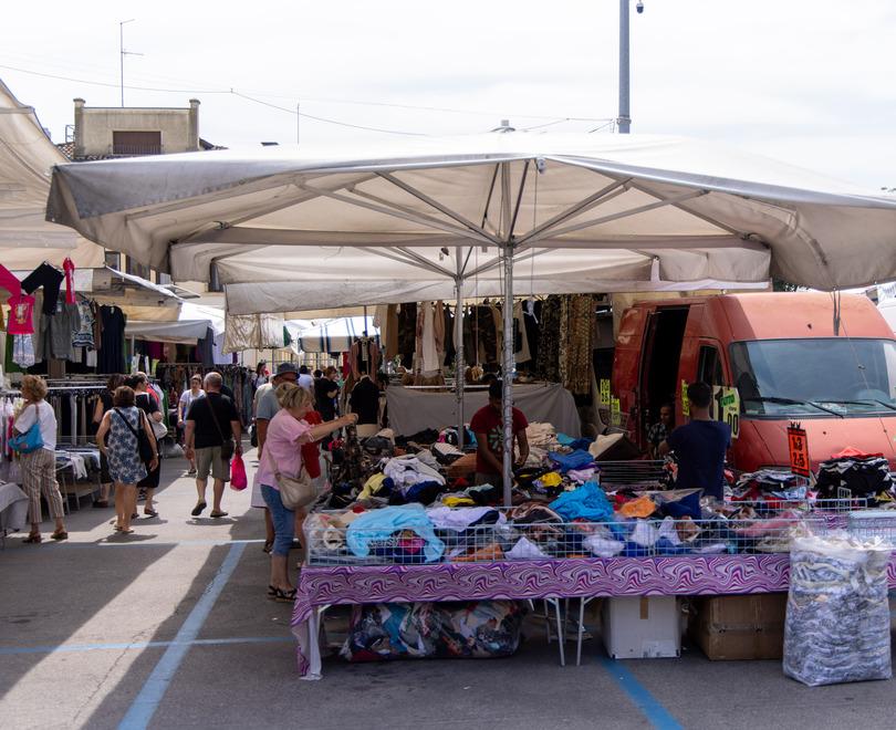 Ferrara, piazza Travaglio sarà presto un cantiere: meno posti auto e banchi da spostare