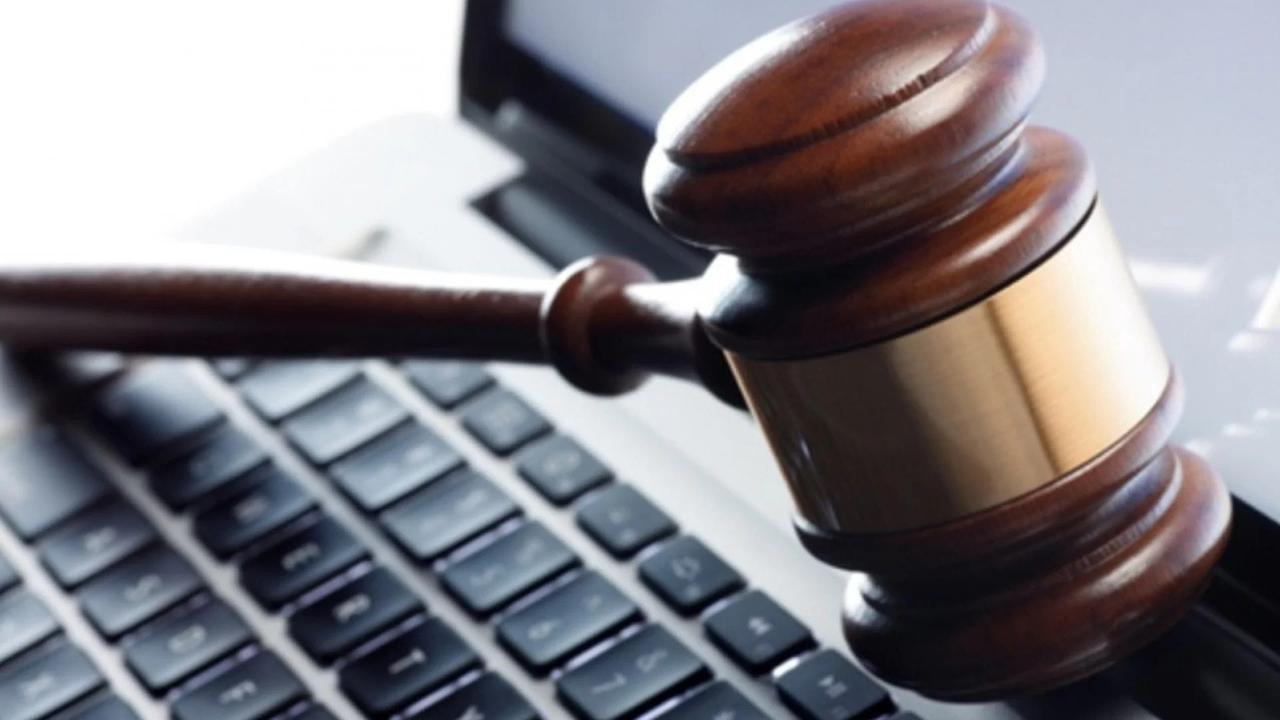 Diffamò via mail un docente universitario di Sassari, condannato un suo collega dell’ateneo cagliaritano