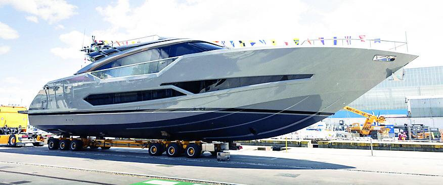 
	L&rsquo;AB 80 varato a Viareggio

