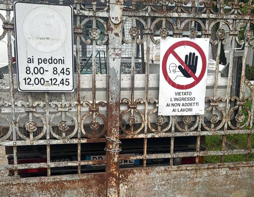 Vigarano, alta tensione nel cantiere edile. «Non hanno pagato il lavoro»<br type="_moz" />
