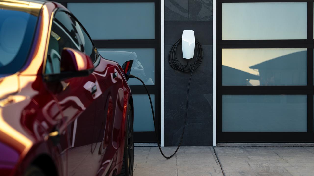 Auto elettriche, maxi bonus da 11mila euro: ecco chi può ottenerlo e fino a quando