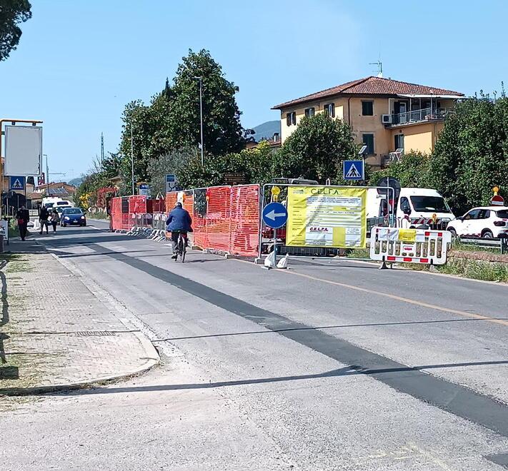 Viabilità, via il semaforo sulla strada per Pescia