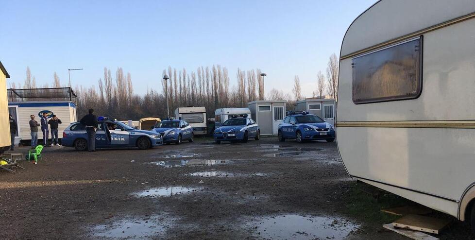 Carpi, il caso sinti finisce in Regione: «I campi sono da smantellare»