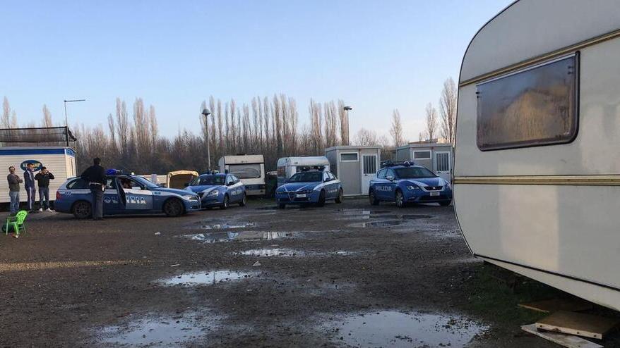 Carpi, il caso sinti finisce in Regione: «I campi sono da smantellare»