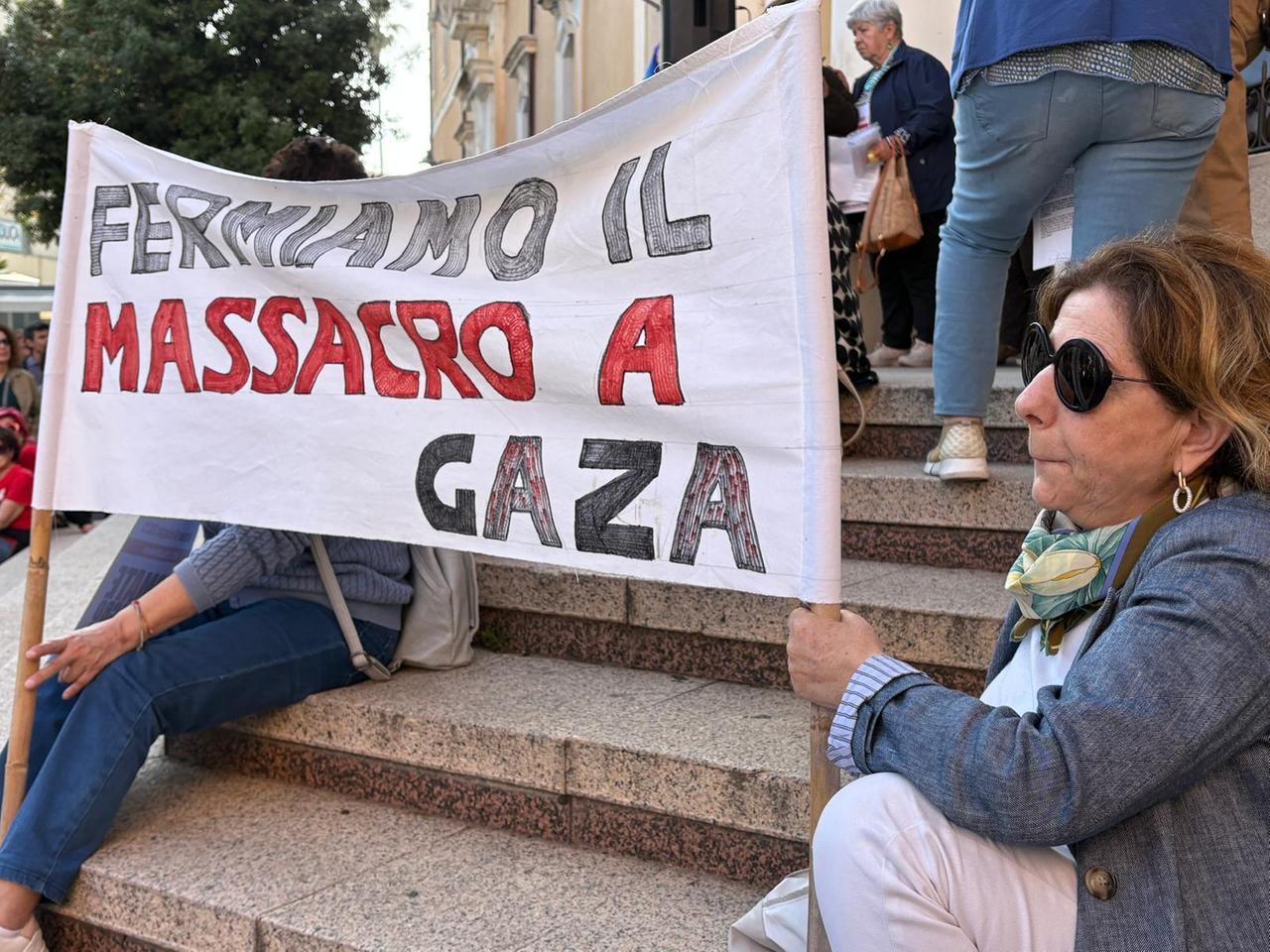 
	La manifestazione in piazza Eleonora di venerd&igrave; scorso

