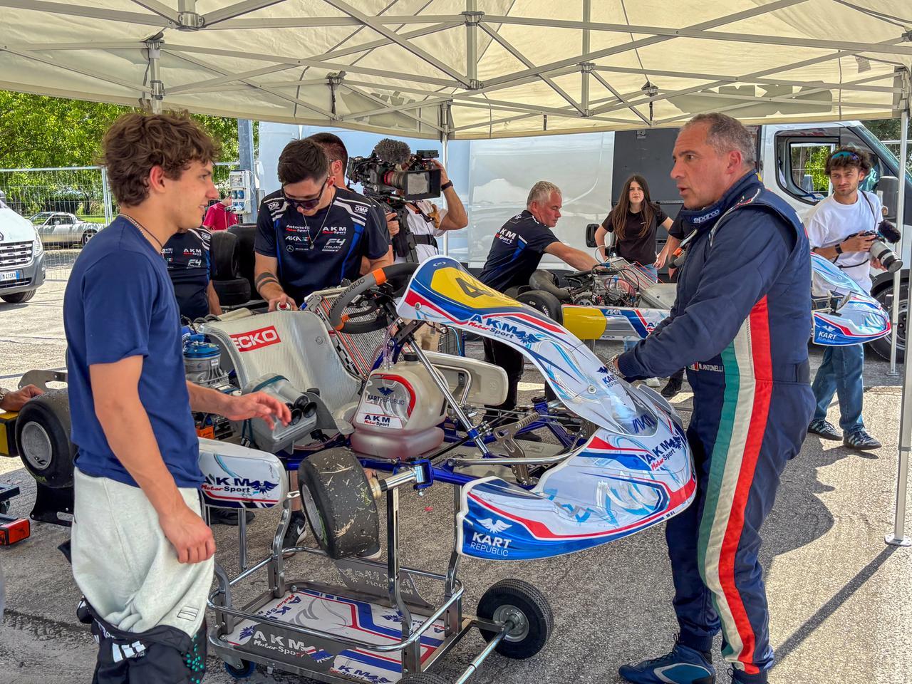 Antonelli e la serie Netflix, ecco perché il pilota di Formula 1 era sui kart a Migliaro